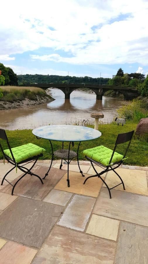 Quaint Little Guest Suite With Private Parking Newport  Exteriör bild